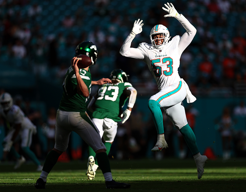 Honorable Mention – Kevin Sabitus, NFL Focus, “Spotlit,” New York Jets at Miami Dolphins, Dec. 17, 2023.