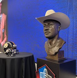 The third in-person installment of the Pro Football Hall of Fame’s “Heart of a Hall of Famer” series took place recently with Hall of Famer MEL BLOUNT.