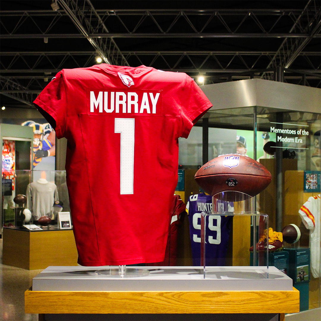 Hall of fame football jerseys 2025