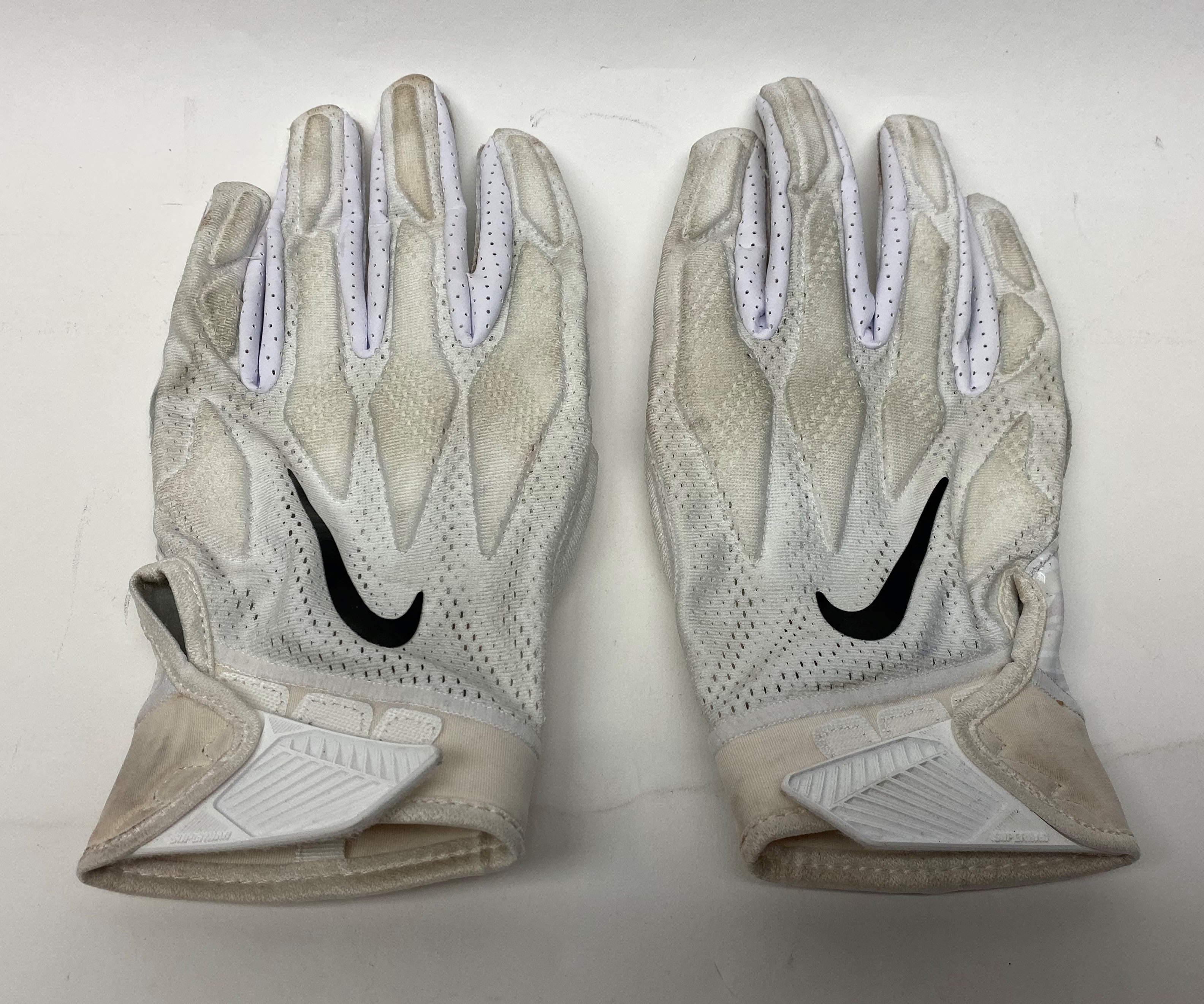 Michael_Thomas_Gloves