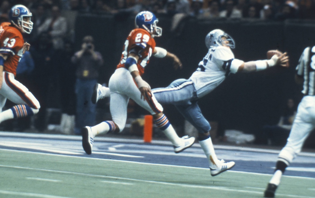 Bringing NFL s Party Inside Pro Football Hall of Fame